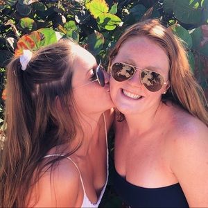 Meet your Posher, Ellie